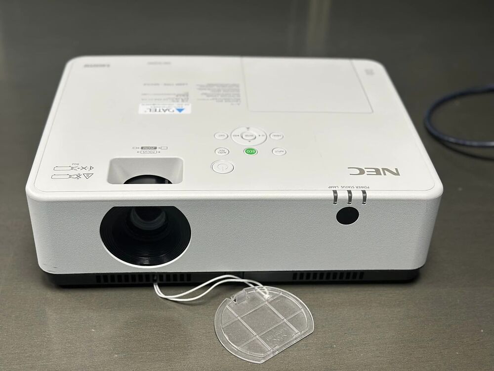 3LCD projektor NEC MC332W